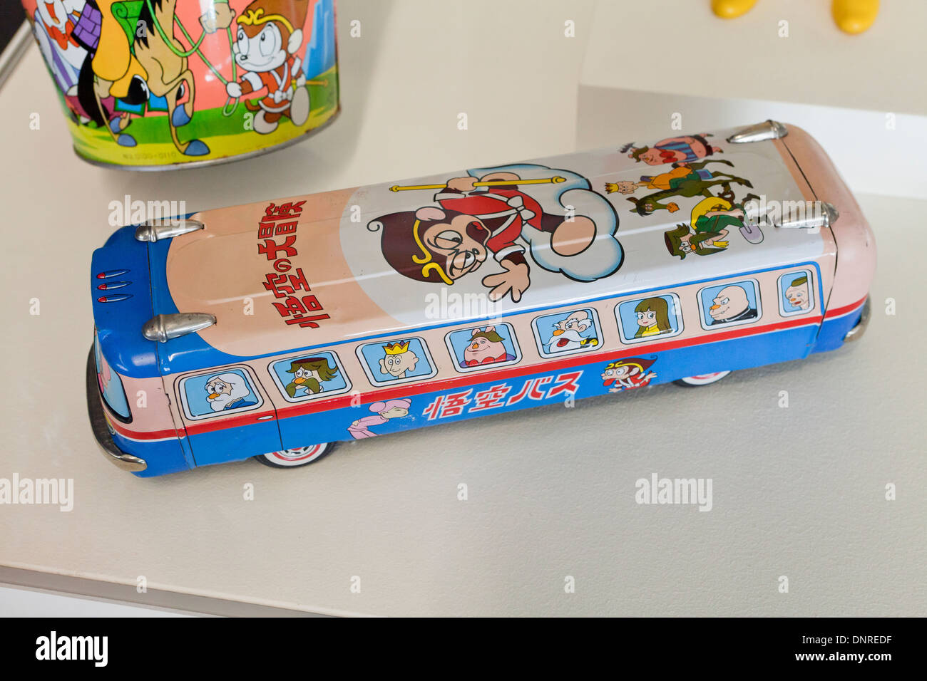 Monkey King Bus - caractère du manga japonais tin toy, circa 1960 Banque D'Images