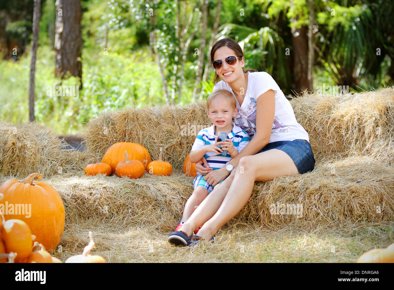 Halloween en Floride, une maman et son petit garçon Banque D'Images