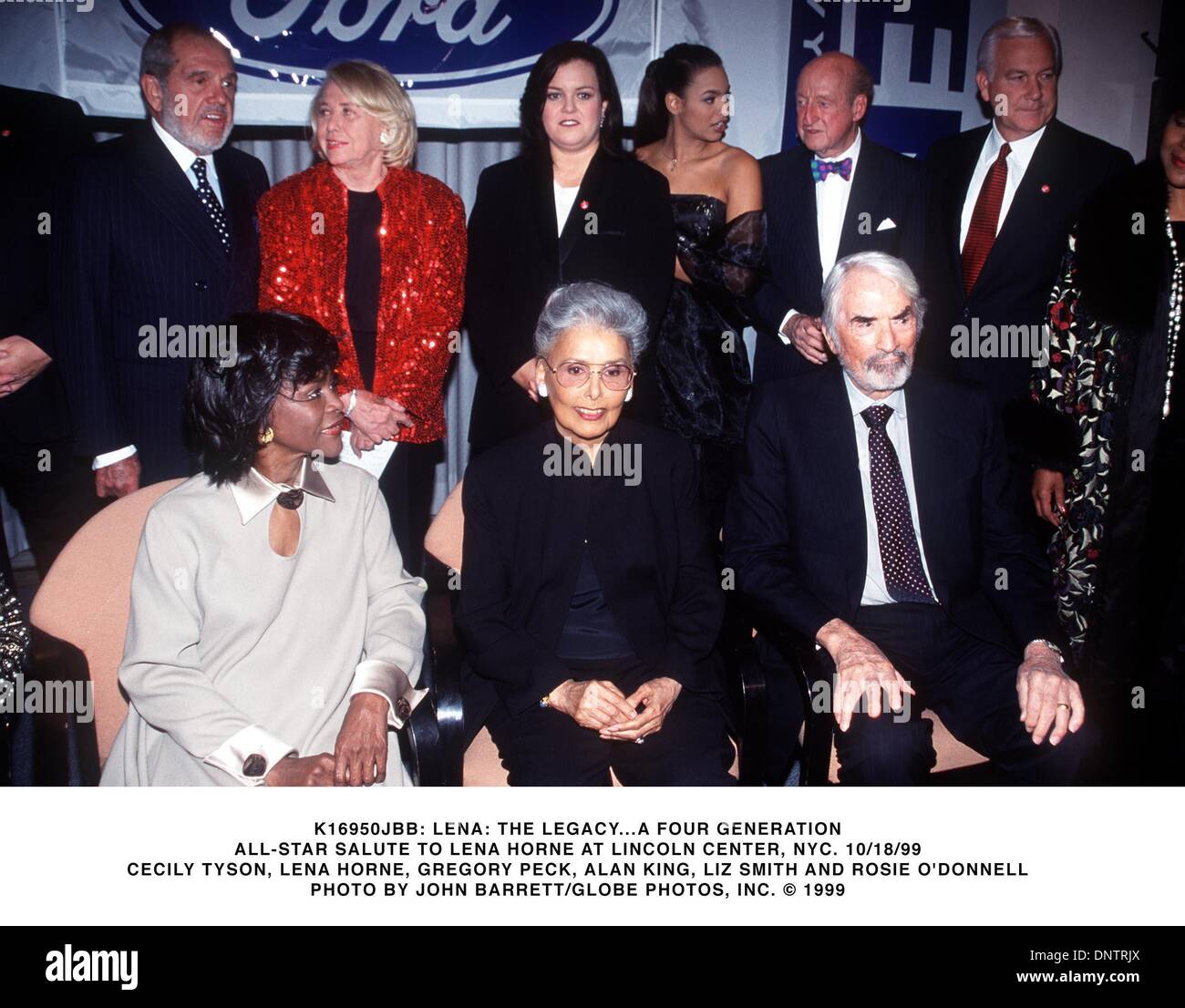 18 oct., 1999 - K16950JBB : LENA L'héritage d'une génération TOUS LES QUATRE ÉTOILES SALUT À LENA HORNE.AT Lincoln Center, New York 10/18/1999.CECILY TYSON,Lena Horne, Gregory Peck, ALAN KING,LIZ SMITH ET Rosie O'Donnell. JOHN BARRETT/(1999 Image : © Crédit Photos Globe/ZUMAPRESS.com) Banque D'Images