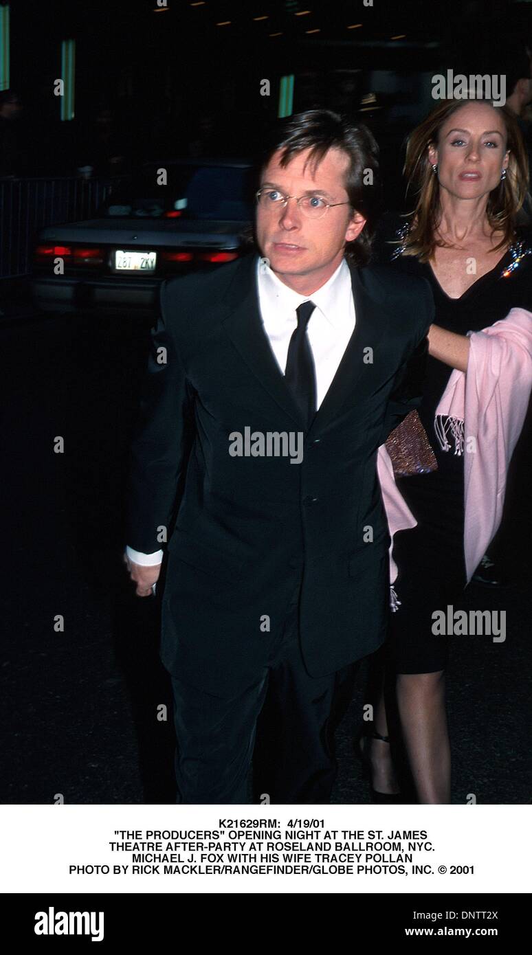 20 avril 2001 - K21629RM : 4/19/01.''LES PRODUCTEURS'' SOIRÉE D'OUVERTURE À LA ST. JAMES THEATRE AFTER-PARTY AU HAMMERSTEIN BALLROOM, NEW YORK..MICHAEL J. FOX AVEC SA FEMME TRACEY POLLAN. RICK MACKLER/(2001 Image : © Crédit Photos Globe/ZUMAPRESS.com) Banque D'Images