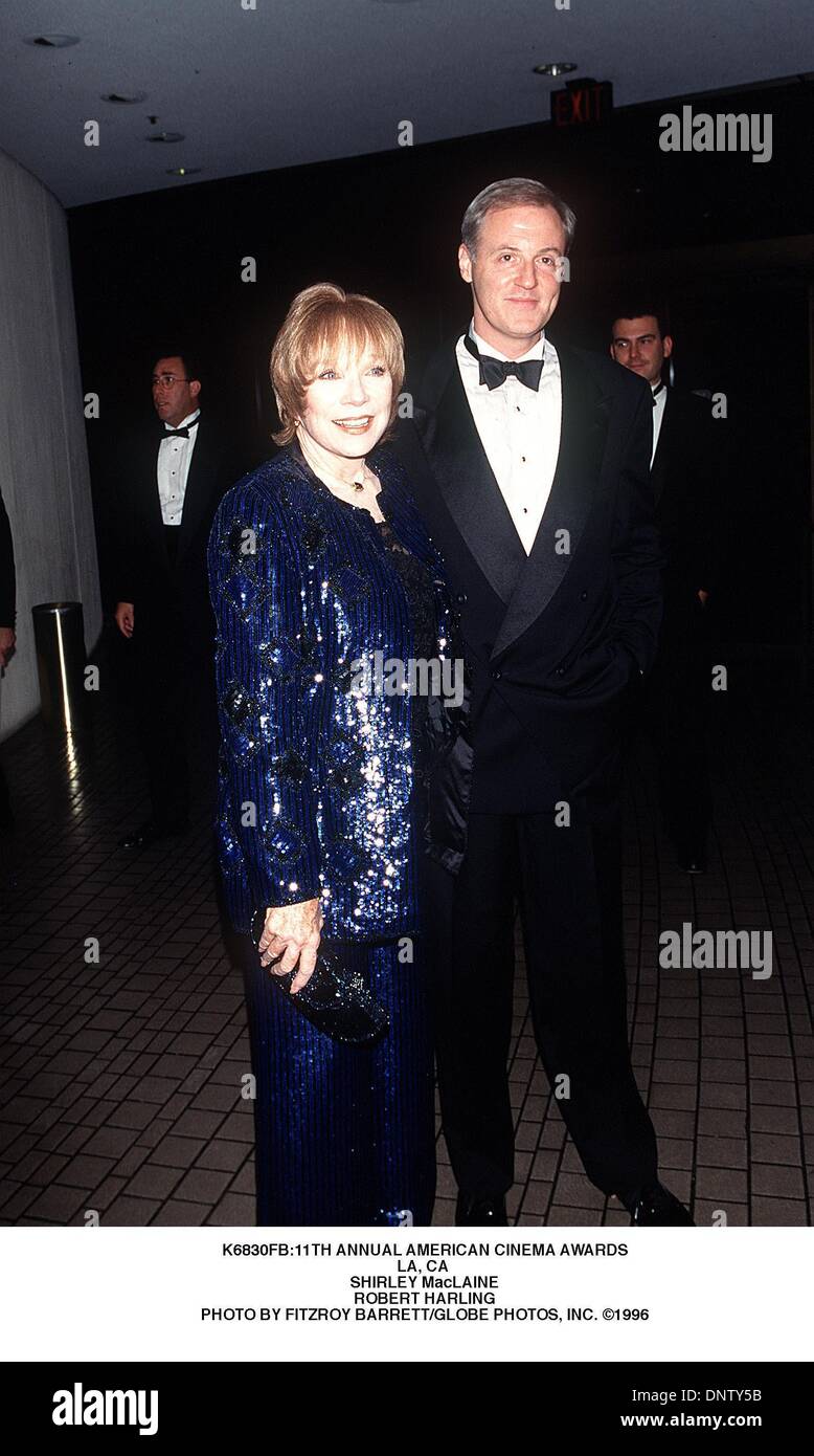 13 avril 2001 - K6830FB:11e REMISE ANNUELLE DES PRIX DU CINÉMA AMÉRICAIN.LA, CA .SHIRLEY MacLAINE.ROBERT HARLING. FITZROY BARRETT/(1996 Image Crédit : © Globe Photos/ZUMAPRESS.com) Banque D'Images