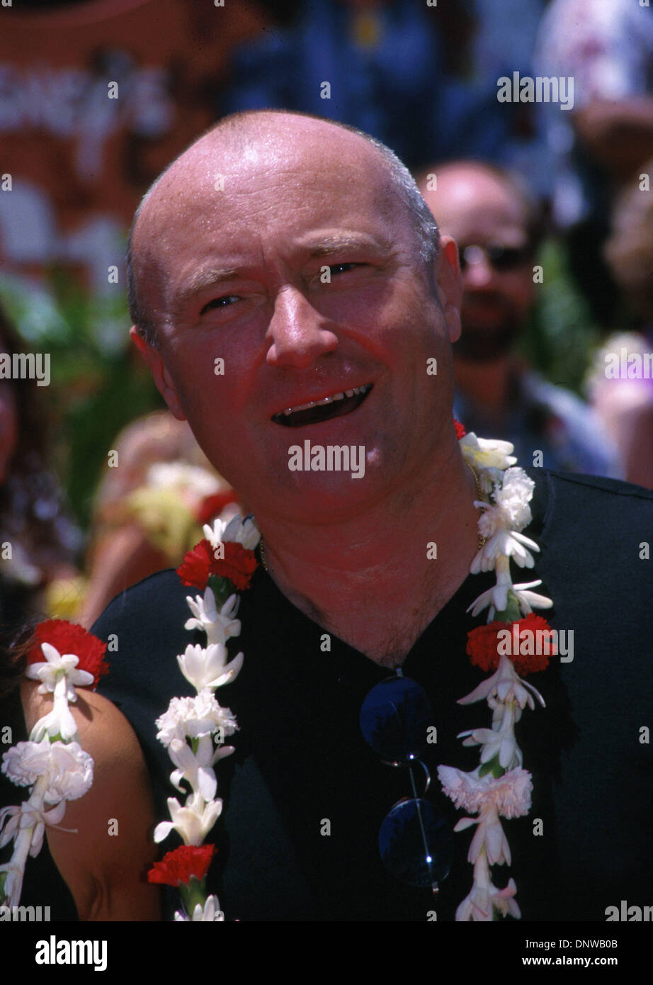 17 juin 2002 - CA, Etats-Unis - K25306EX : PREMIÈRE MONDIALE DE Lilo et Stitch.El Capitan Theatre, à Hollywood, CA 06/16/2002.Phil Collins. ED GELLER/(2002 Image : © Crédit Photos Globe/ZUMAPRESS.com) Banque D'Images