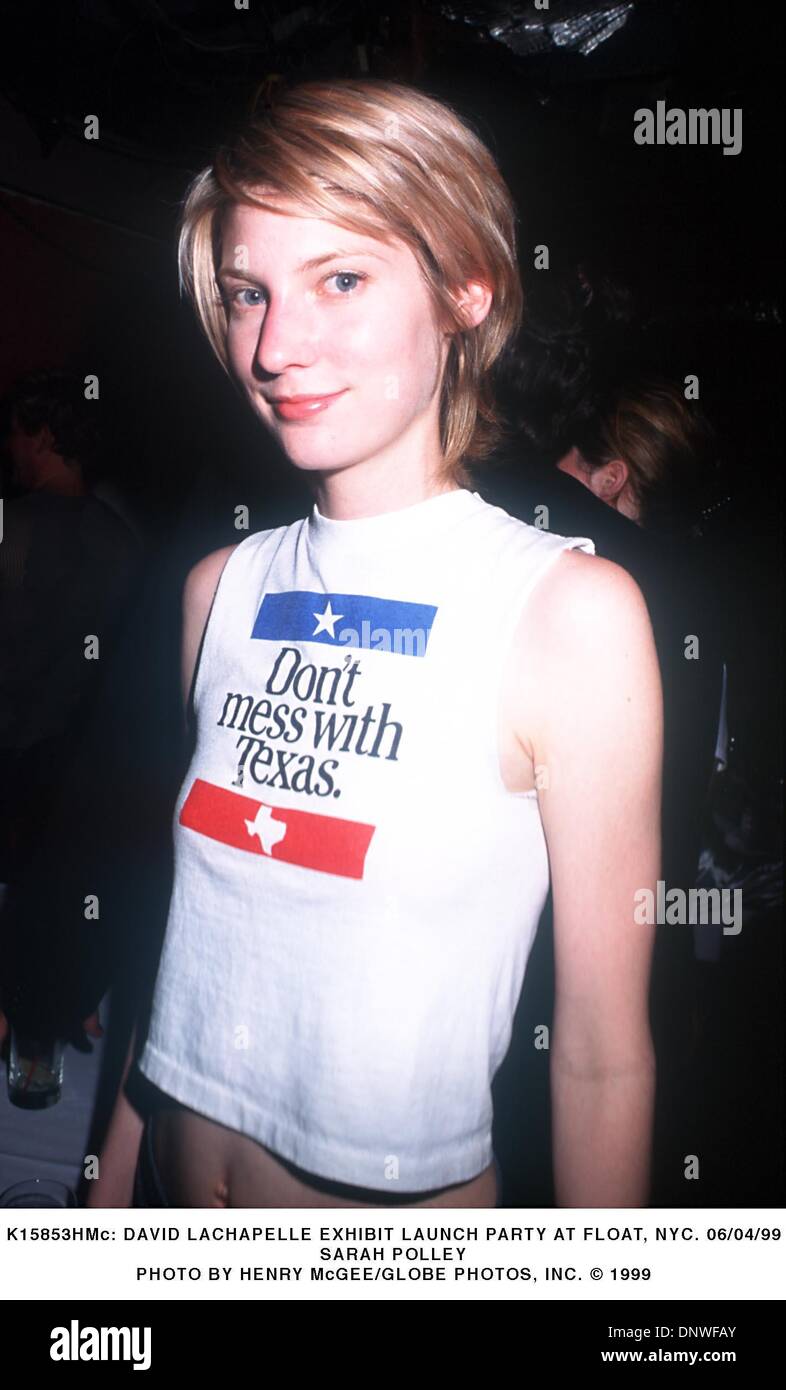 4 juin 1999 - K15853L'06/04/99.DAVID LACHAPELLE PIÈCE Lancer le .à flotteur, NEW YORK..Sarah POLLEY. HENRY McGEE/(1999 Image : © Crédit Photos Globe/ZUMAPRESS.com) Banque D'Images