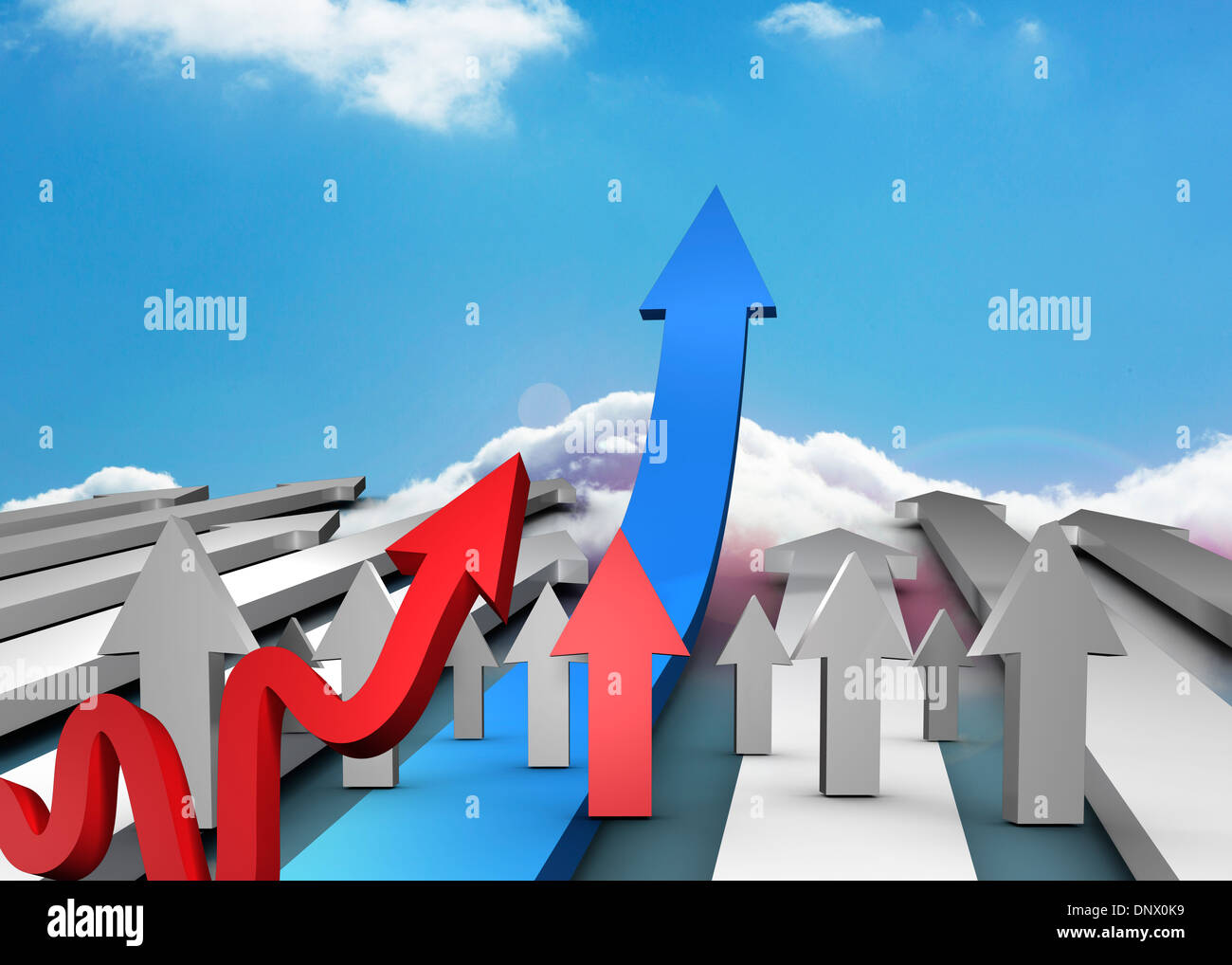 Rouge bleu et gris flèches pointant vers le haut contre le ciel Banque D'Images