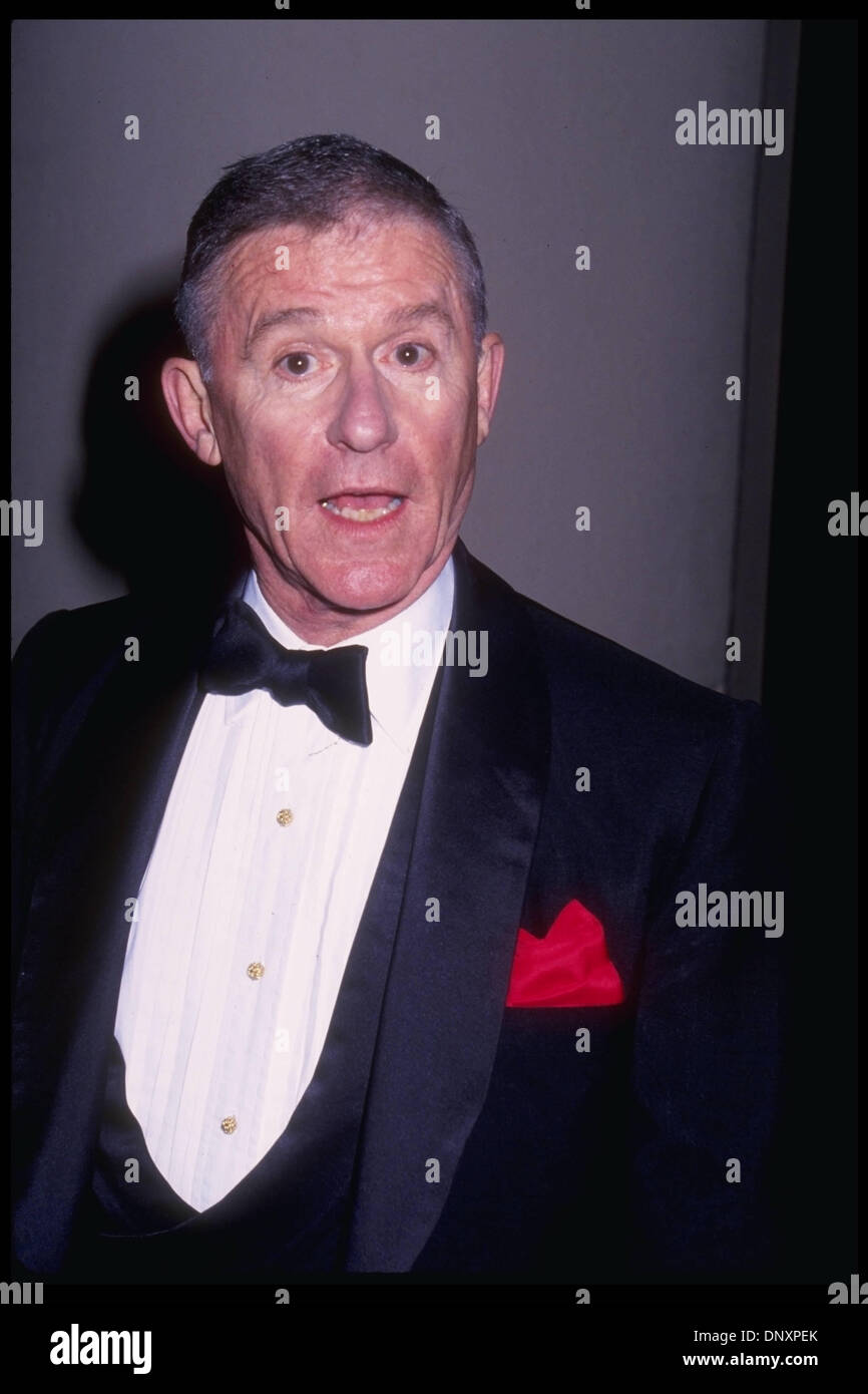 Hollywood, CA, USA ; RODDY MCDOWALL assiste à l'événement AFI IHO Elizabeth Taylor à une date inconnue. Crédit obligatoire : Kathy Hutchins/ZUMA Press. (©) Kathy Hutchins Banque D'Images