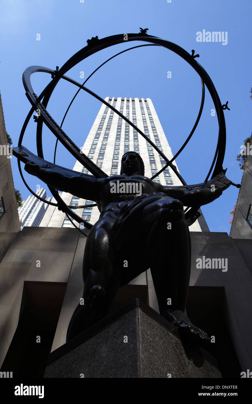 Statue d'Atlas en face du Rockefeller Center, New York City, USA Banque D'Images