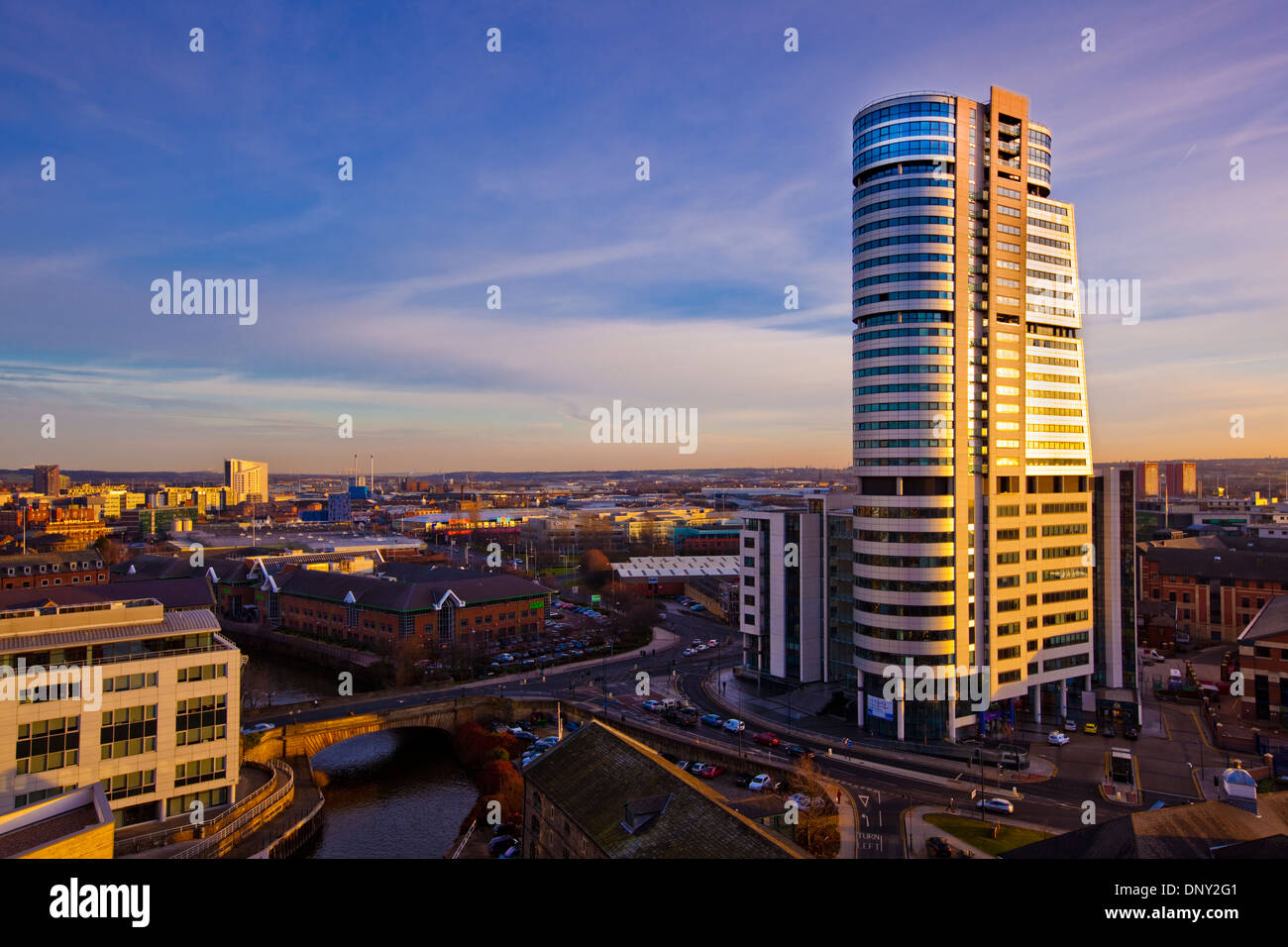 Bridgewater Place Leeds au coucher du soleil Banque D'Images