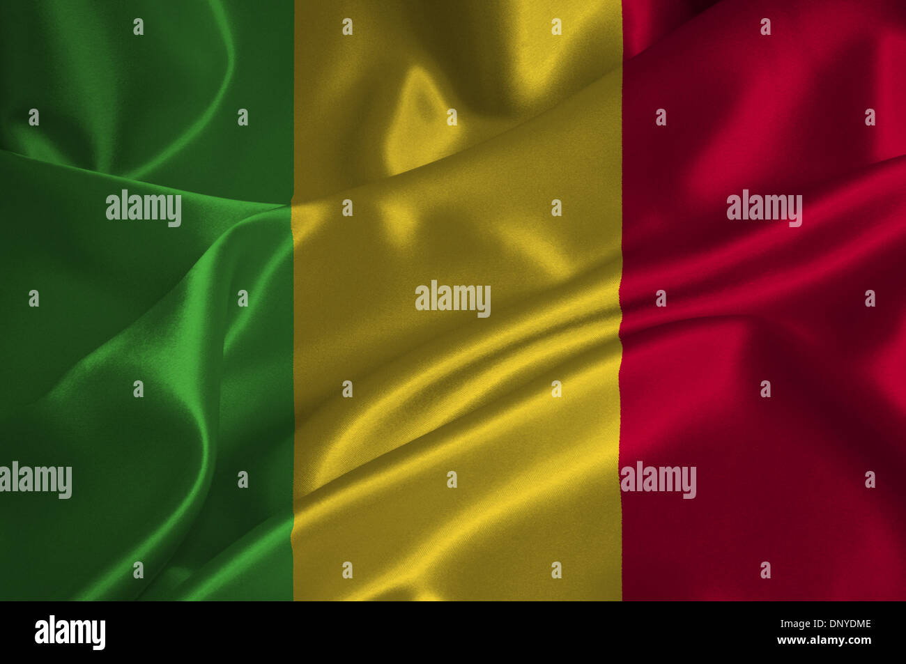 Mali drapeau sur la finition satinée. Banque D'Images