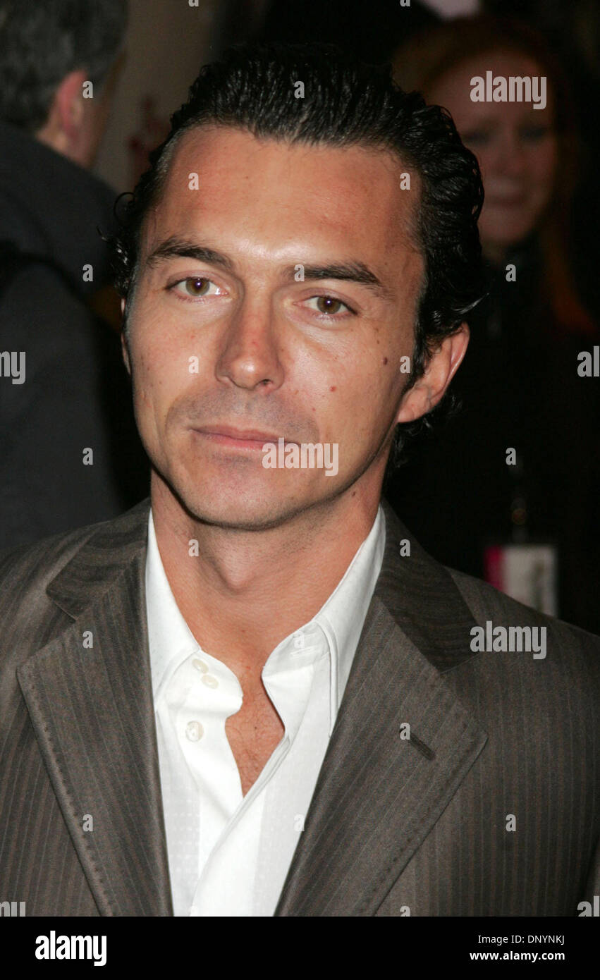 Feb 06, 2006 ; New York, NY, USA ; l'Acteur WILLIAM ABADIE lors de la première mondiale de "La Panthère Rose", tenue au Ziegfeld Theatre. Crédit obligatoire : Photo par Nancy/Kaszerman ZUMA Press. (©) Copyright 2006 by Kaszerman Banque D'Images