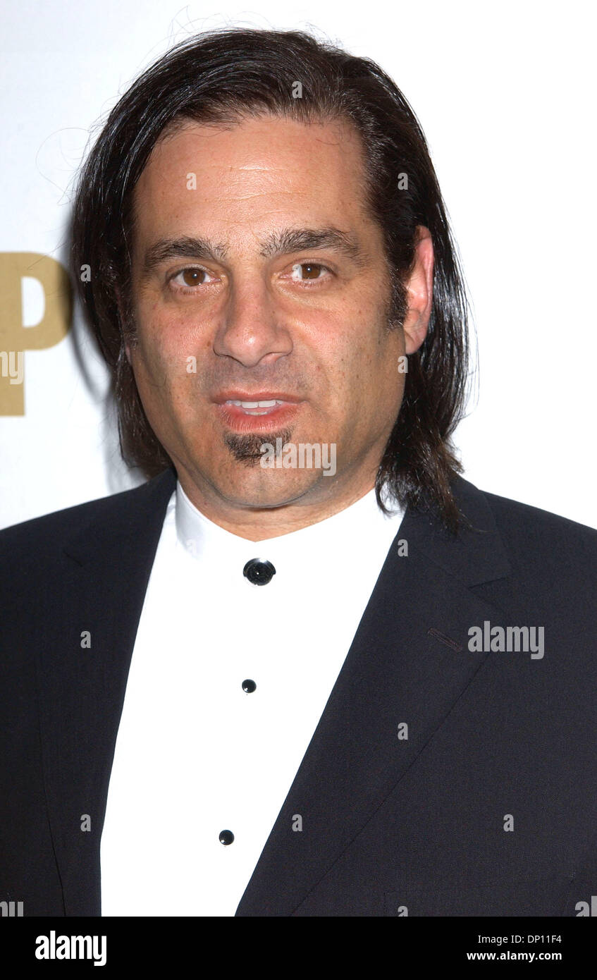 Apr 11, 2006 ; Los Angeles, CA, USA ; la musique Compositeur RUSS LANDAU à la 21e l'ASCAP Film and Television Awards qui a eu lieu au Beverly Hilton. Crédit obligatoire : Photo par Paul Fenton-KPA/ZUMA KPA.. (©) Copyright 2006 by Paul Fenton-KPA Banque D'Images