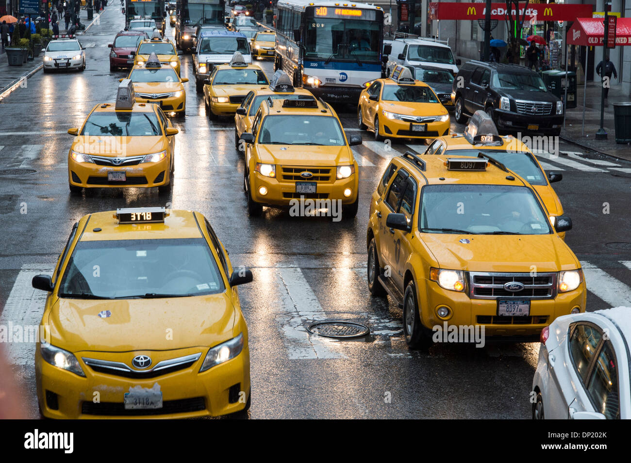 Les taxis, Manhattan, New York City, New York, USA Banque D'Images