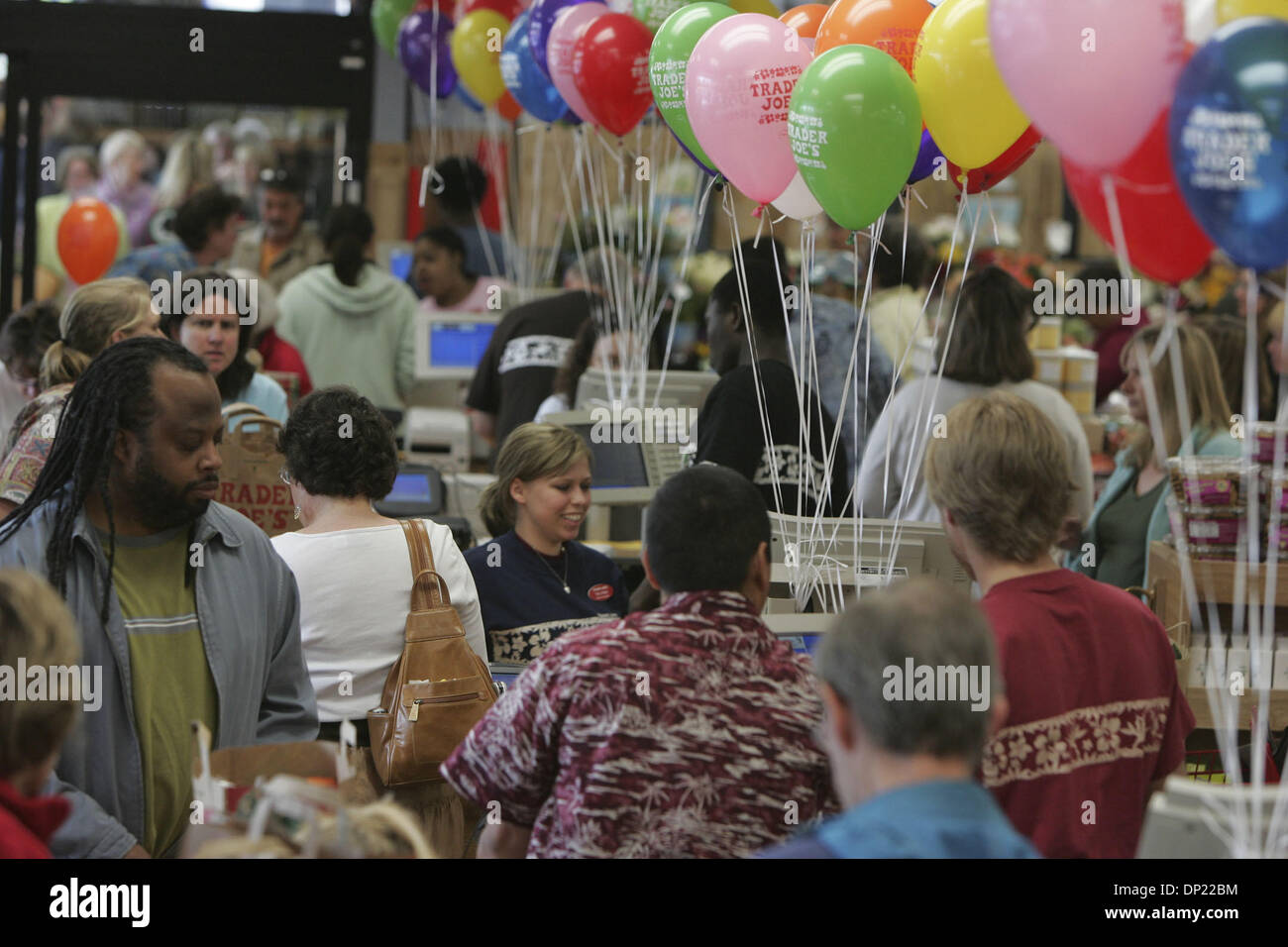 15 mai, 2006 ; Saint Louis Park, MN, USA ; Trader Joe's premier magasin