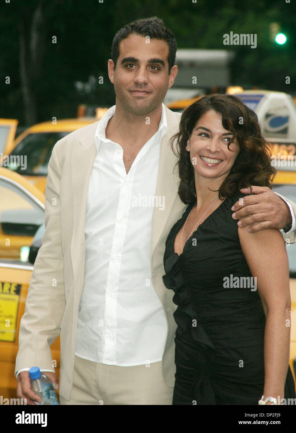 Juin 01, 2006 ; New York, NY, USA ; acteur BOBBY CANNAVALE et ANNABELLE SCIORRA actrice à l'arrivée de l'air frais 2006 'Salute Fonds d'American Heroes' gala annuel du printemps tenue à Tavern on the Green. Crédit obligatoire : Photo par Nancy/Kaszerman ZUMA Press. (©) Copyright 2006 by Kaszerman Banque D'Images