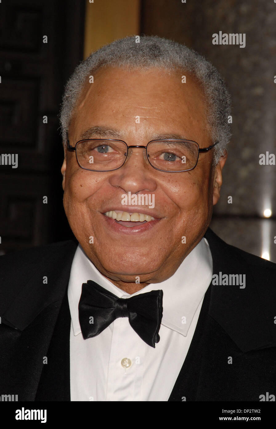 Jun 11, 2006 ; New York, NY, USA ; James Earl Jones au 60th Annual Tony Awards qui a eu lieu au Radio City Music Hall Crédit obligatoire : Photo par Dan Herrick/ZUMA KPA. (©) Copyright 2006 by Dan Herrick Banque D'Images
