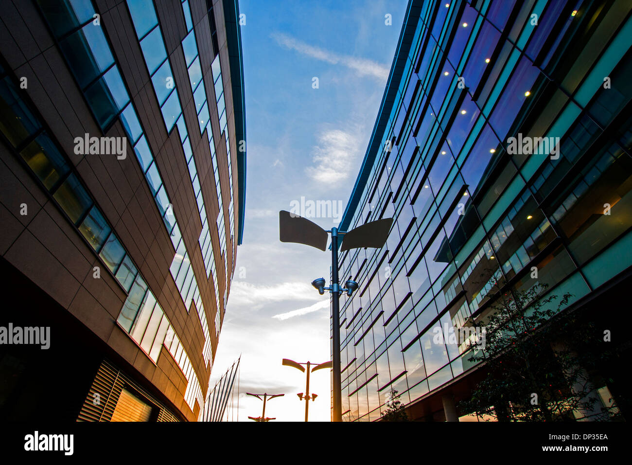 Les bâtiments dans le cadre de MEdia City à Salford Quays, Manchester England UK Banque D'Images