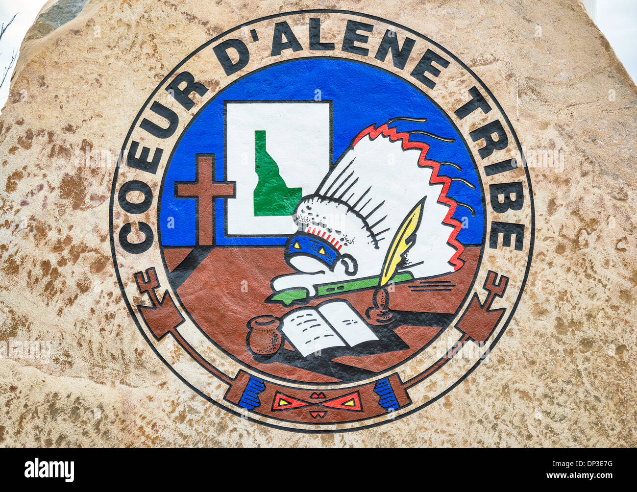 Logo de la tribu au sentier à Trail du Coeur d'Alenes dans Plummer, Coeur d'Alene Indian Reservation, New York, USA Banque D'Images