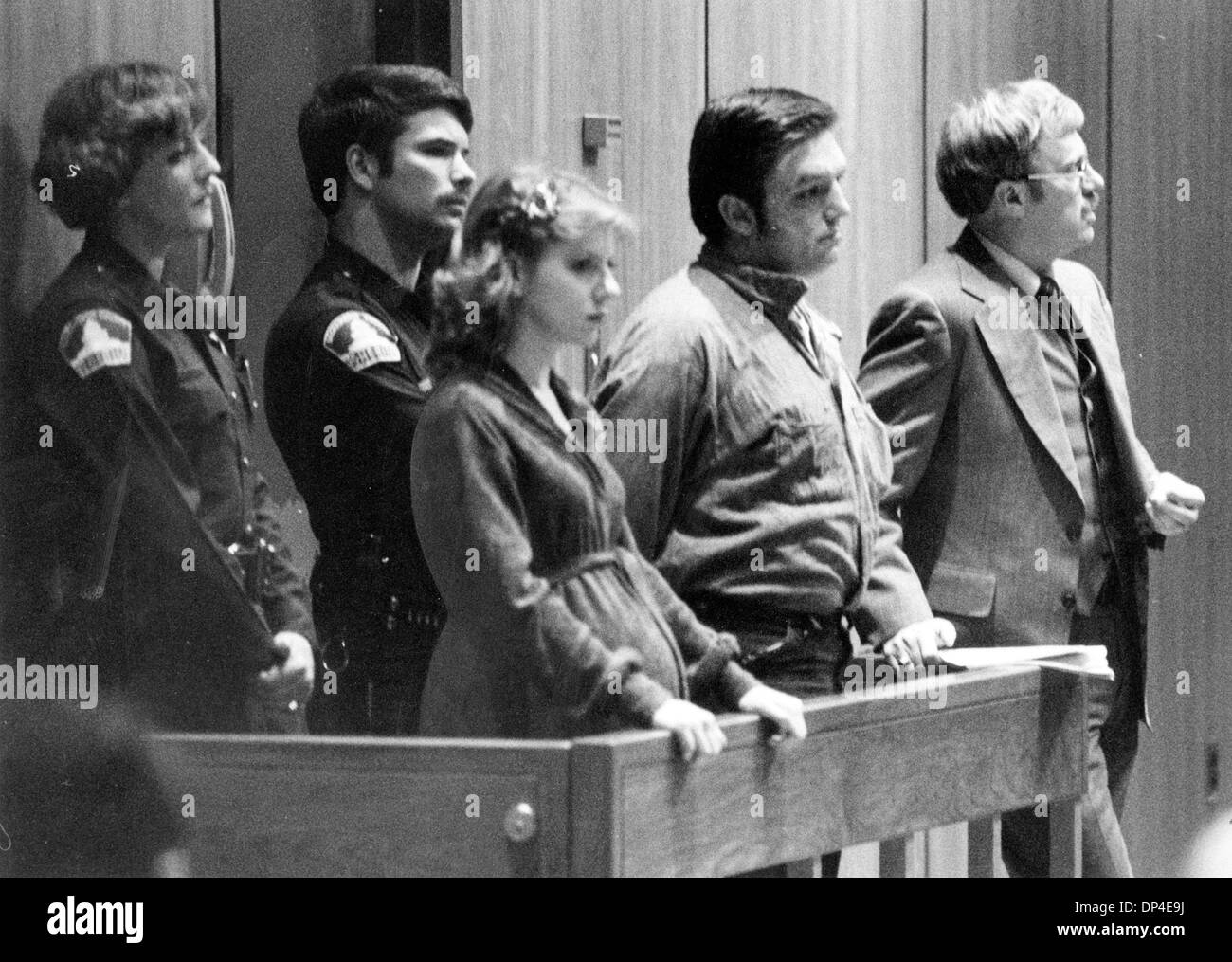 Août 08, 2006, Sacramento, CA, USA ; Charlene et Gerald Gallego à bail demande audience au 15 janvier 1981. À la fin des années soixante-dix, le Sacramento, Californie couple kidnappé et tué 10 personnes. La plupart de leurs victimes étaient des adolescentes, attirés et capturés dans des programmes bien planifiés, l'objectif ultime est de fournir à un cortège d'esclaves 'amour jetable.'ÊDependin Banque D'Images