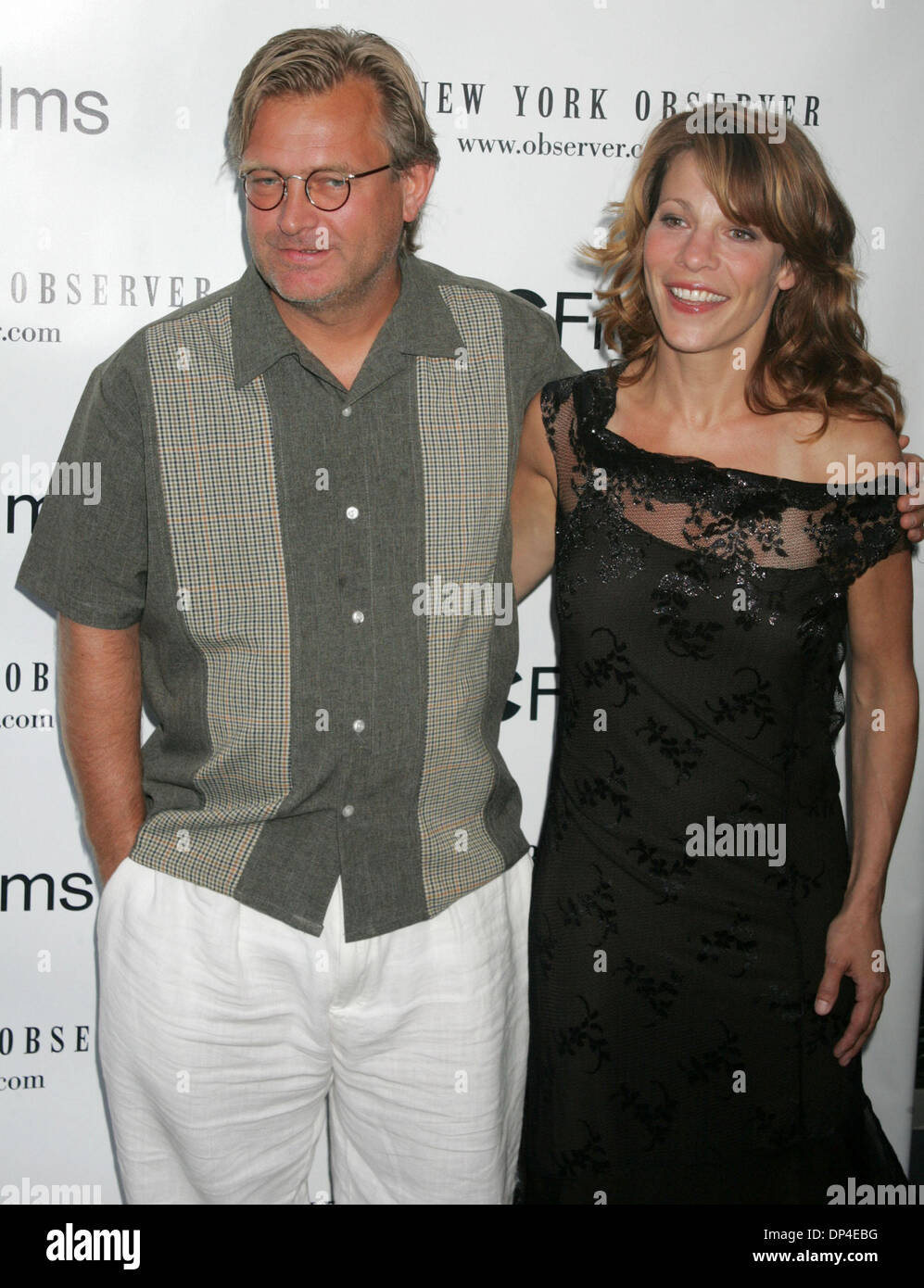 Août 08, 2006 ; New York, NY, USA ; Directeur BENT HAMER et LILI TAYLOR au New York premiere de 'Factotum' tenue au Théâtre du Centre de l'ICF. Crédit obligatoire : Photo par Nancy/Kaszerman ZUMA Press. (©) Copyright 2006 by Kaszerman Banque D'Images