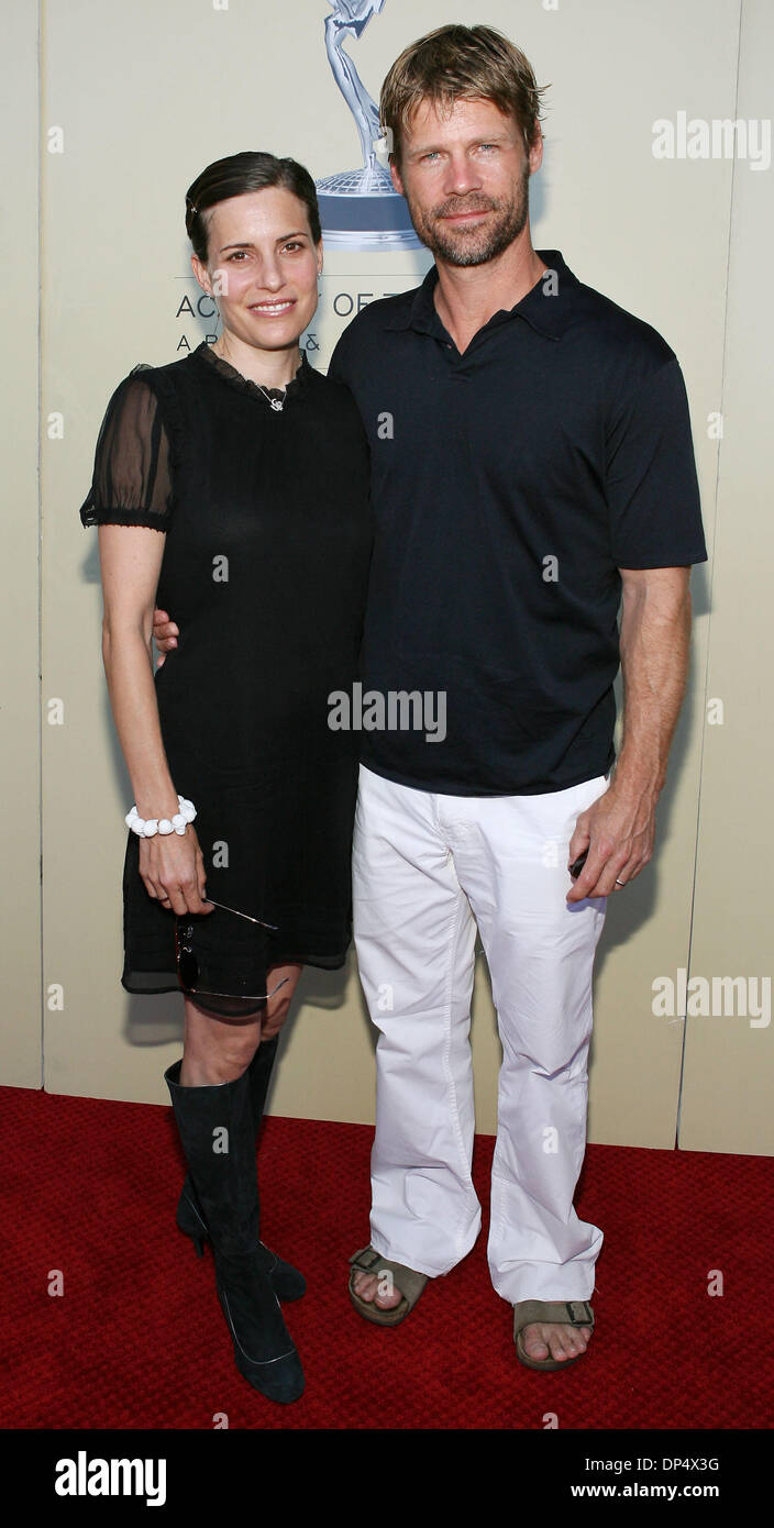 Aug 26, 2006 ; Century City, CA, USA ; l'actrice MELANIE SHATNER-GRETCH (L) et l'acteur JOEL GRETCH (R) arrivent à la BAFTA/LA-Academy of Television Arts and Sciences Tea Party de la Century Hyatt. Crédit obligatoire : Photo de J. P. Yim/ZUMA Press. (©) Copyright 2006 par J. P. Yim Banque D'Images
