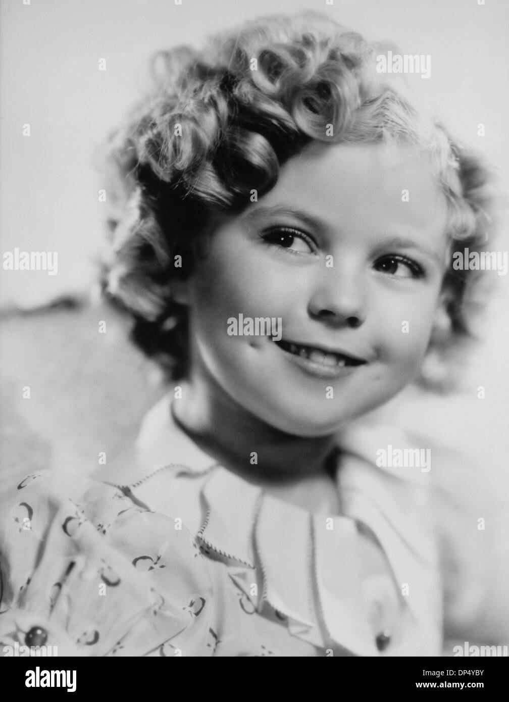 Shirley Temple, Smiling Portrait, vers 1935 Banque D'Images