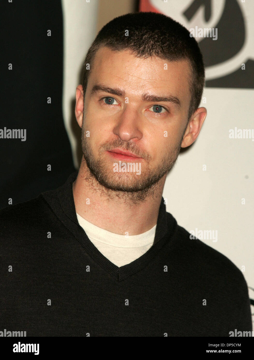 Sep 12 2006 New York Ny Usa Singer Justin Timberlake Fait La Promotion De Son Nouveau Tube Sexyback Dans Son Nouveau Cd Futuresex Lovesounds Chez Virgin Megastore Times Square Credit Obligatoire