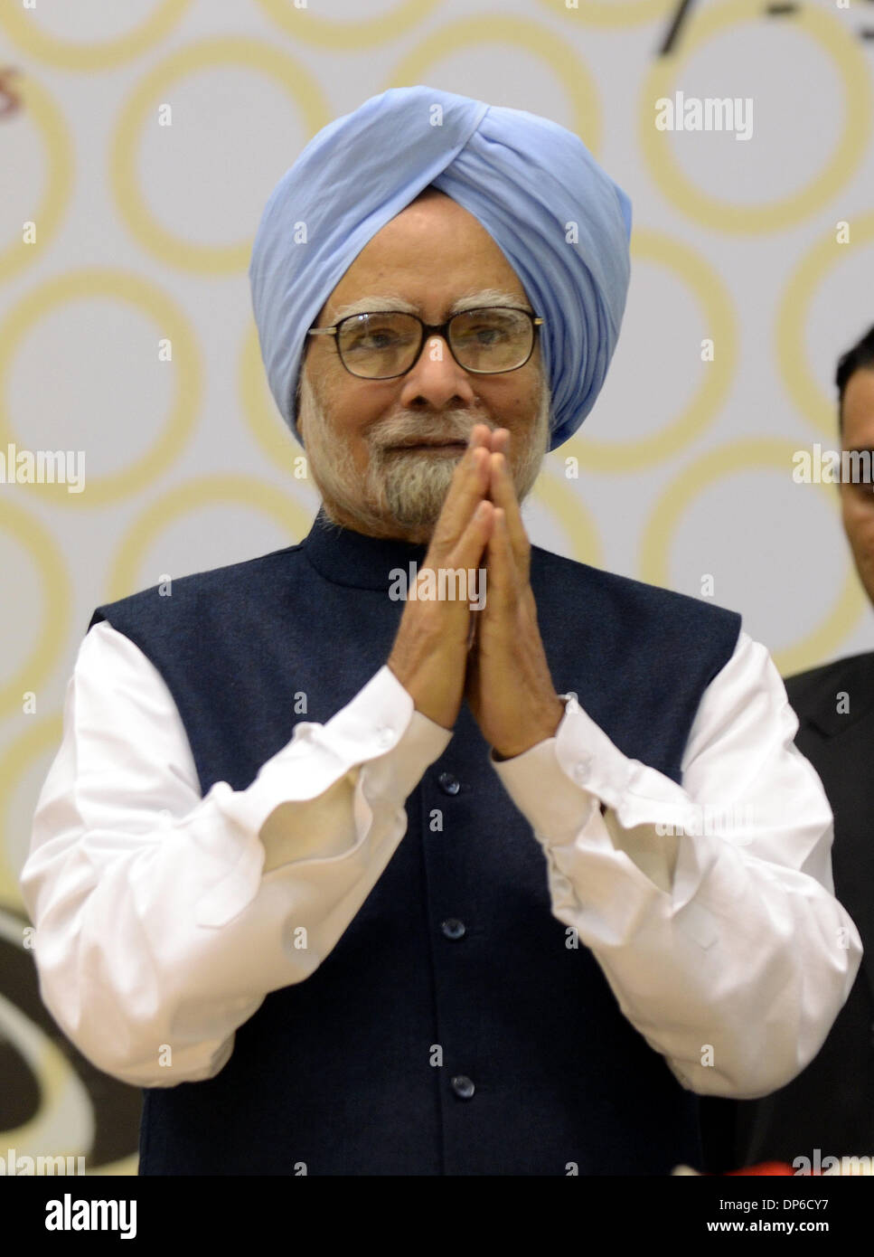 New Delhi, Inde. 8 janvier, 2014. Le Premier Ministre indien Manmohan Singh des gestes aussi il arrive à la 12e Pravasi Bharatiya Divas à New Delhi, Inde, le 8 janvier 2014. Credit : Partha Sarkar/Xinhua/Alamy Live News Banque D'Images