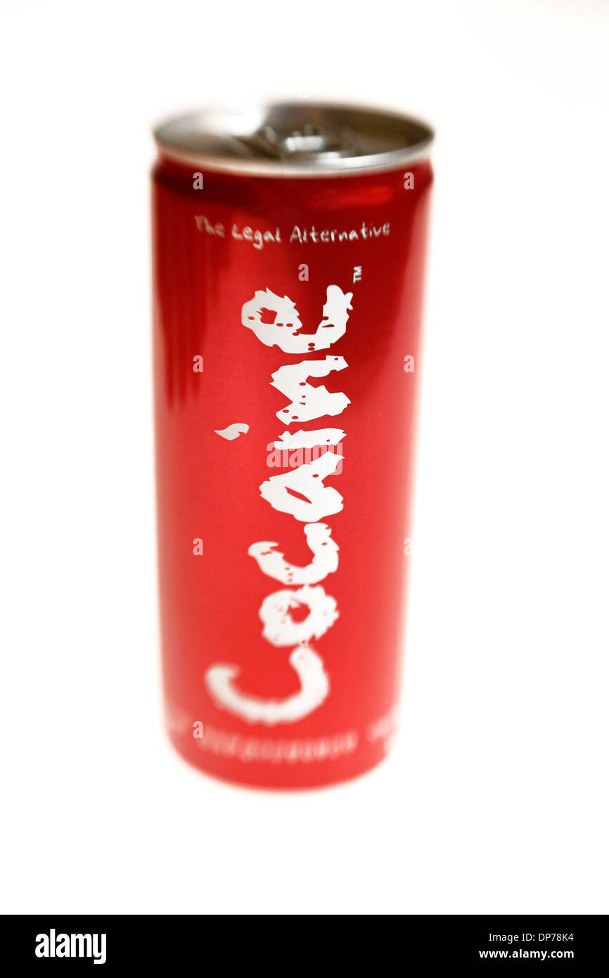 Nov 07, 2006 ; Laguna Niguel, CA, USA ; une nouvelle boisson énergétique et prétend avoir le même effet que la cocaïne obtient quelques bad buzz d'une South Los Angeles activiste qui dit qu'il favorise l'abus de drogues chez les jeunes. Les décideurs de la cocaïne qu'il fournit un surplus d'énergie similaire à la drogue illicite, sauf les ingrédients actifs sont le sucre et la caféine -beaucoup, beaucoup de caféine - plus c Banque D'Images