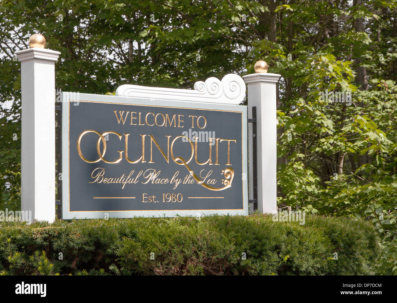 Bienvenue à Ogunquit, Maine signe. Dans le Native American Amérindiens Abenaki language, Ogunquit signifie "bel endroit au bord de la mer.' Banque D'Images