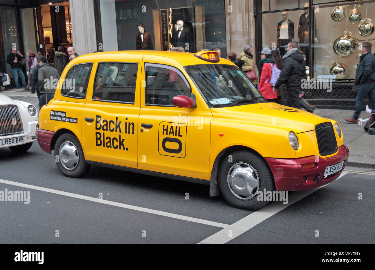 London Taxi Jaune Vif L Hailo Publicite Black Cab App Centre De Londres Au Royaume Uni Photo Stock Alamy London Taxi Jaune Vif L Hailo Publicite Black Cab App Centre De Londres Au Royaume Uni Photo Stock Alamy