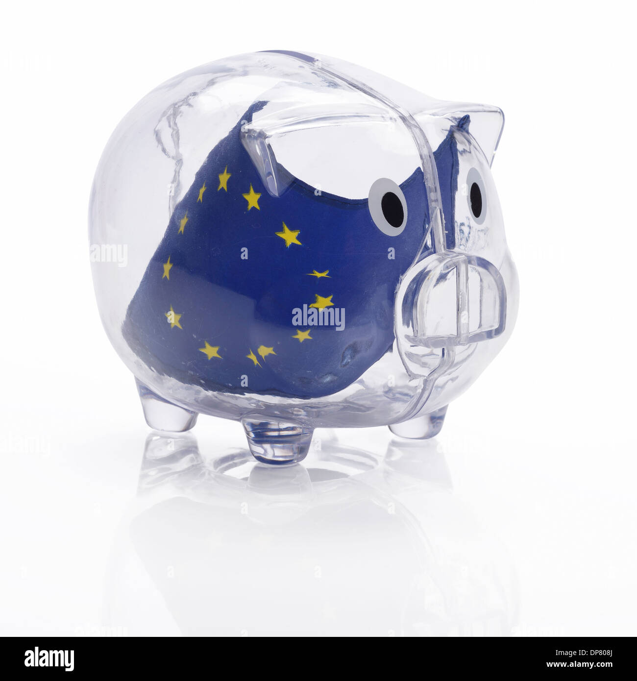 Drapeau de l'UE européenne dans une tirelire en plastique transparent Banque D'Images