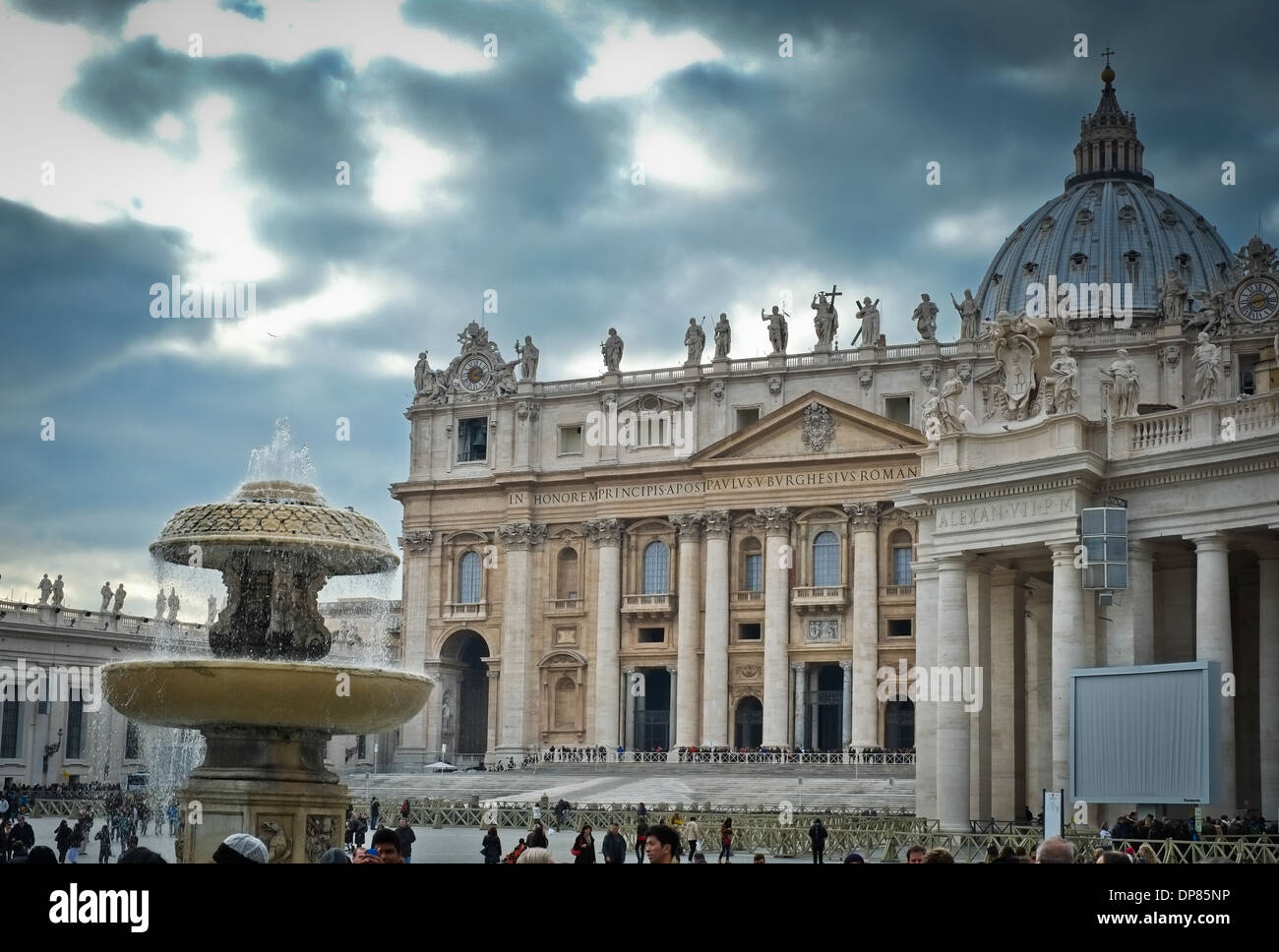 La Basilique Saint-Pierre du Vatican à Rome Italie Banque D'Images