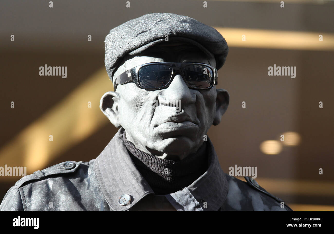 Une statue vivante sur Grafton Street dans le centre-ville de Dublin Banque D'Images