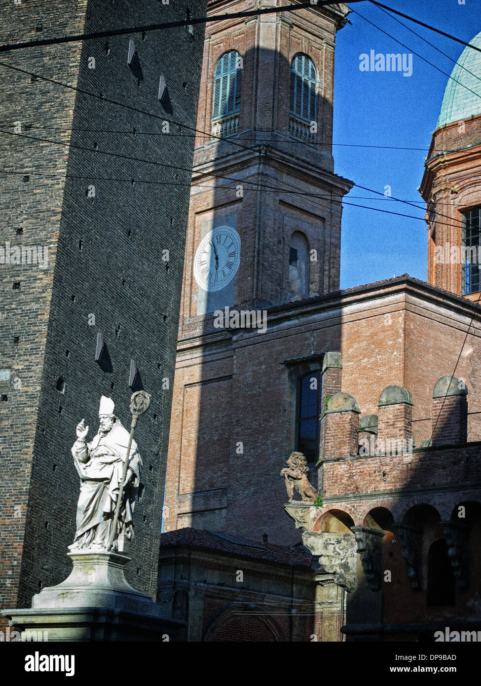 Bologne, Emilie-Romagne, Italie. 500 marches mènent au sommet de la tour Asinelli nommé d'après la famille qui l'a construit Banque D'Images