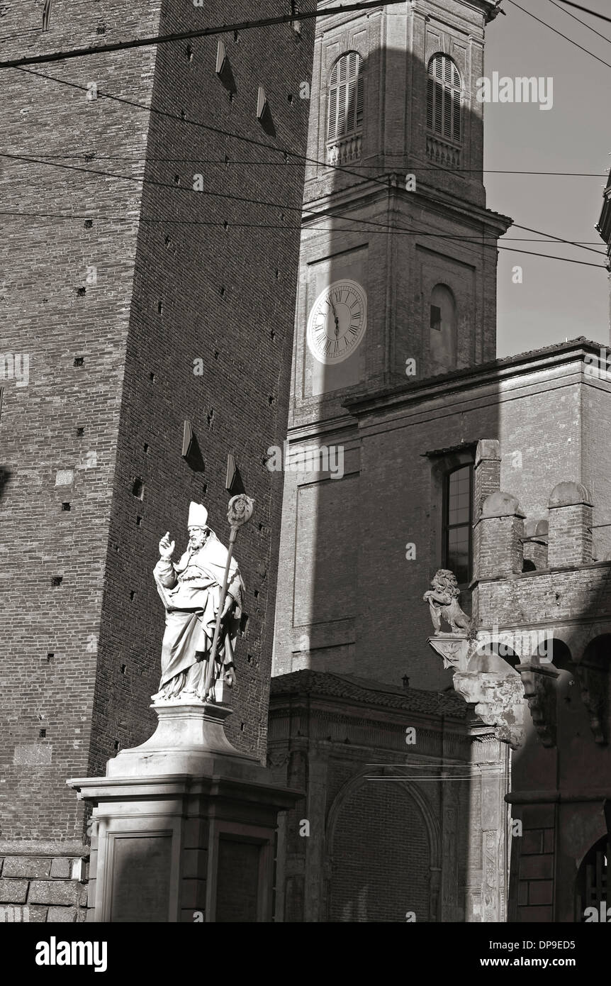 Bologne, Emilie-Romagne, Italie. 500 marches mènent au sommet de la tour Asinelli. Banque D'Images