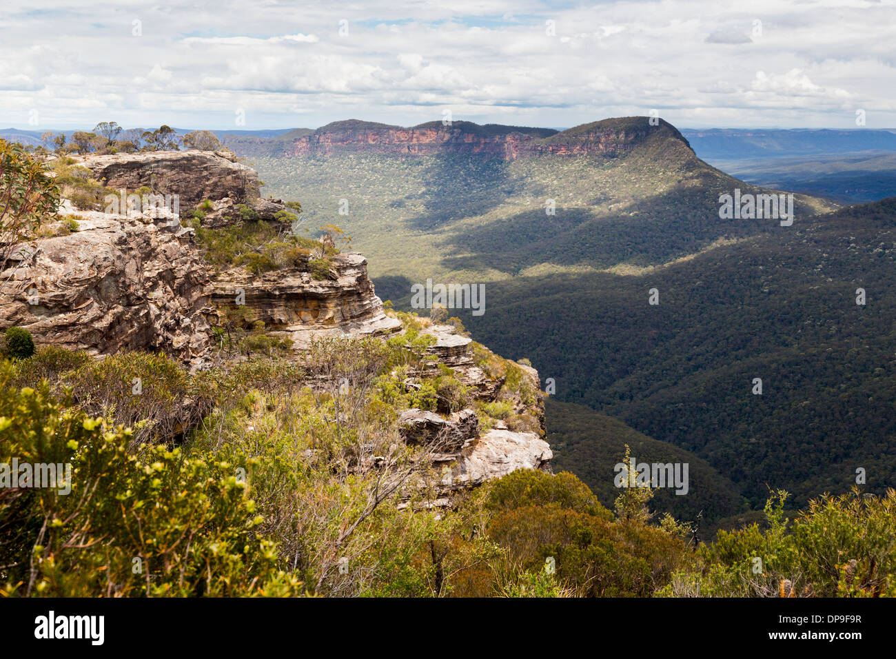 Donnant sur le belvédère de glissement de Blue Mountains, New South Wales, Australie Banque D'Images