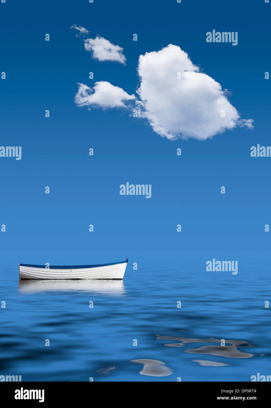 Image Concept de solitude, de manque de direction, pas de leadership, à la dérive, flottant, apathique ou à la dérive sans but Banque D'Images