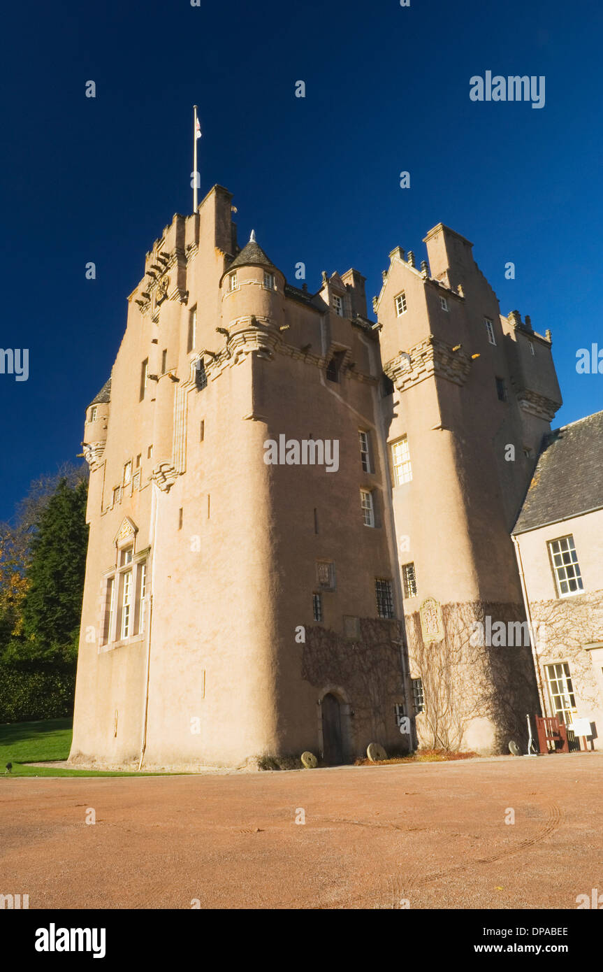 Crathes Castle, près de Banchory, Deeside, Aberdeenshire, en Écosse. Banque D'Images