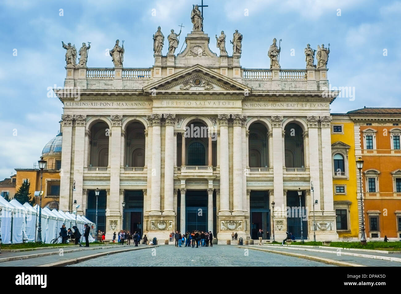 Basilique de Saint Jean de Latran, la cathédrale de l'église de Rome et le siège ecclésiastique officiel du Pape à Rome Italie Europe Banque D'Images