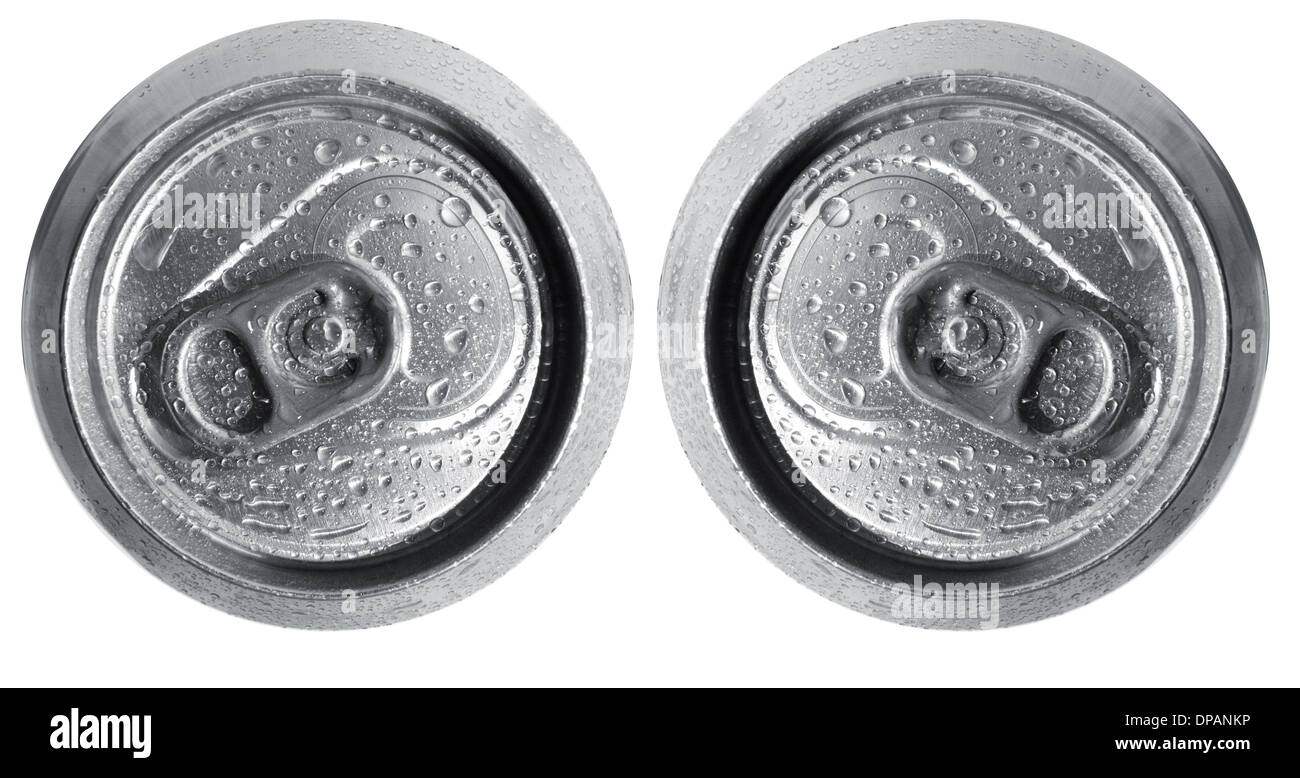 Close-up of metallic bière ou soda sur fond blanc. Metal peut tirer du haut. Banque D'Images