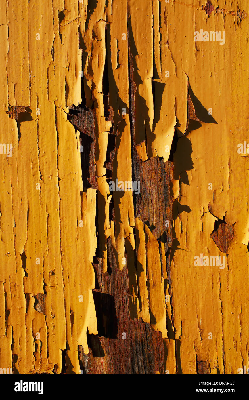 Une photo en gros plan d'une vieille maison en bois avec la peinture pèle du Banque D'Images
