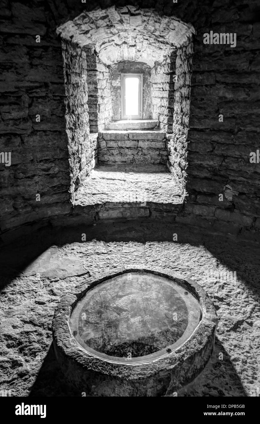 L'intérieur d'un ancien bâtiment en pierre calcaire Banque D'Images