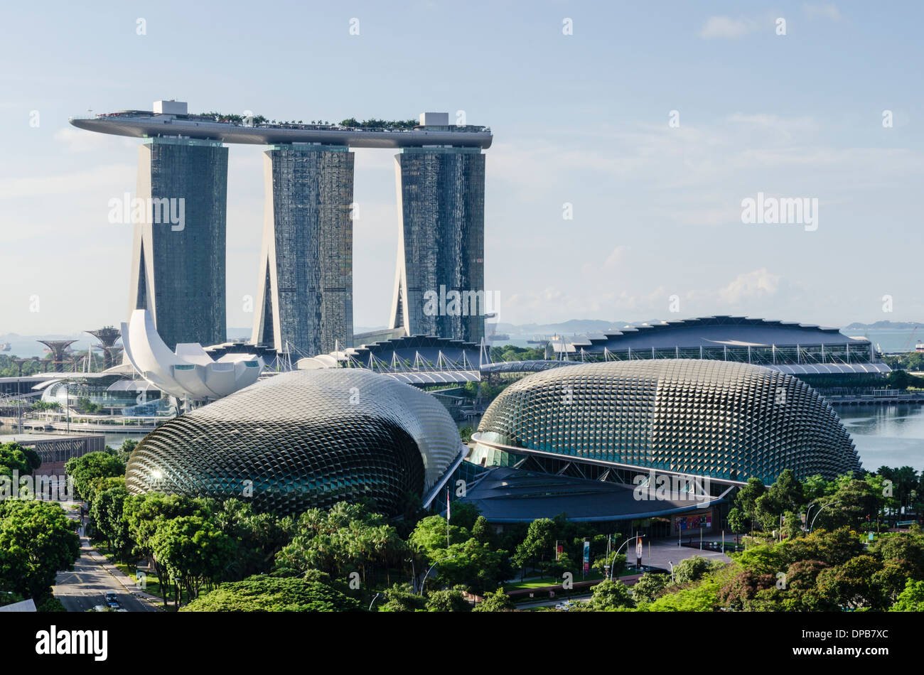 Les Théâtres sur la baie et la Marina Bay Sands, Singapour Banque D'Images