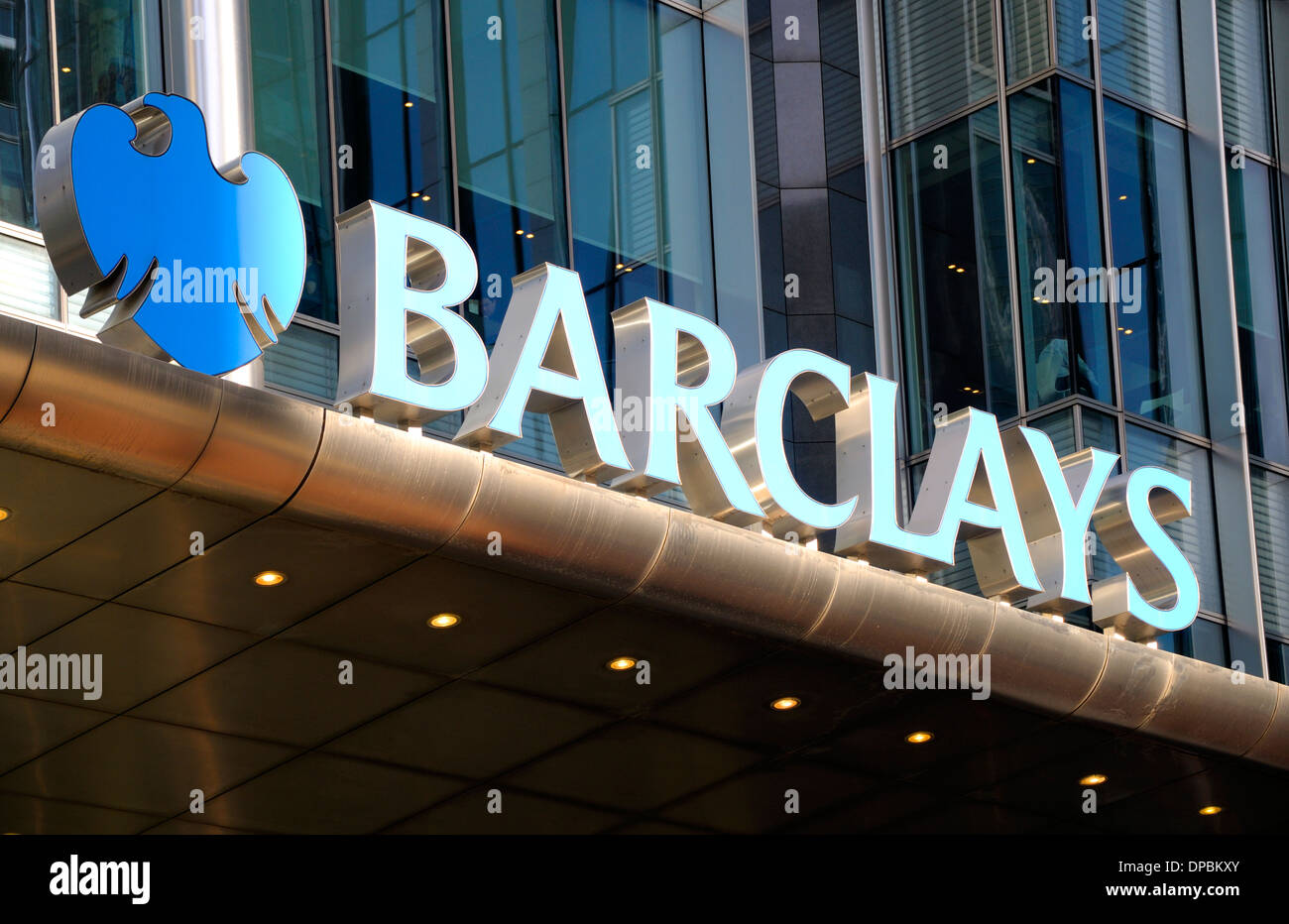 Londres, Angleterre, Royaume-Uni. Docklands/Canary Wharf. Barclays Bank Building, 2 Churchill Place Banque D'Images