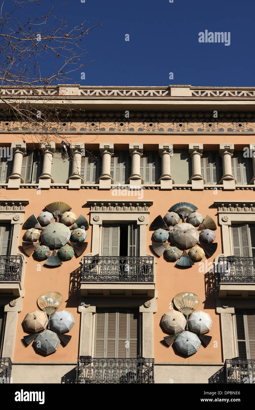 Umbrella barcelona ramblas spain Banque de photographies et d’images à