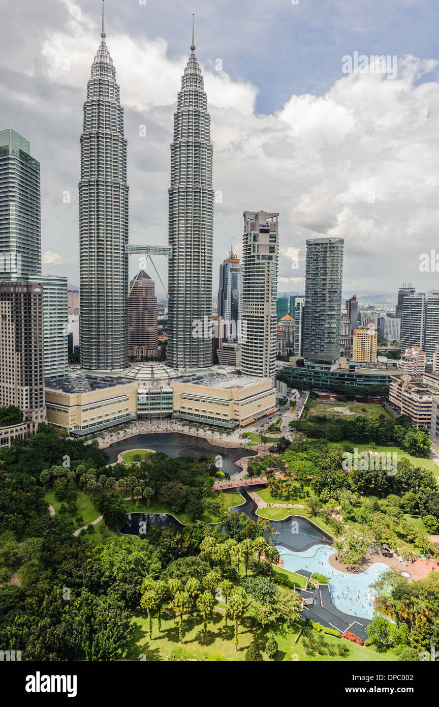 Les tours Petronas, Kuala Lumpur, Malaisie, Asie Banque D'Images
