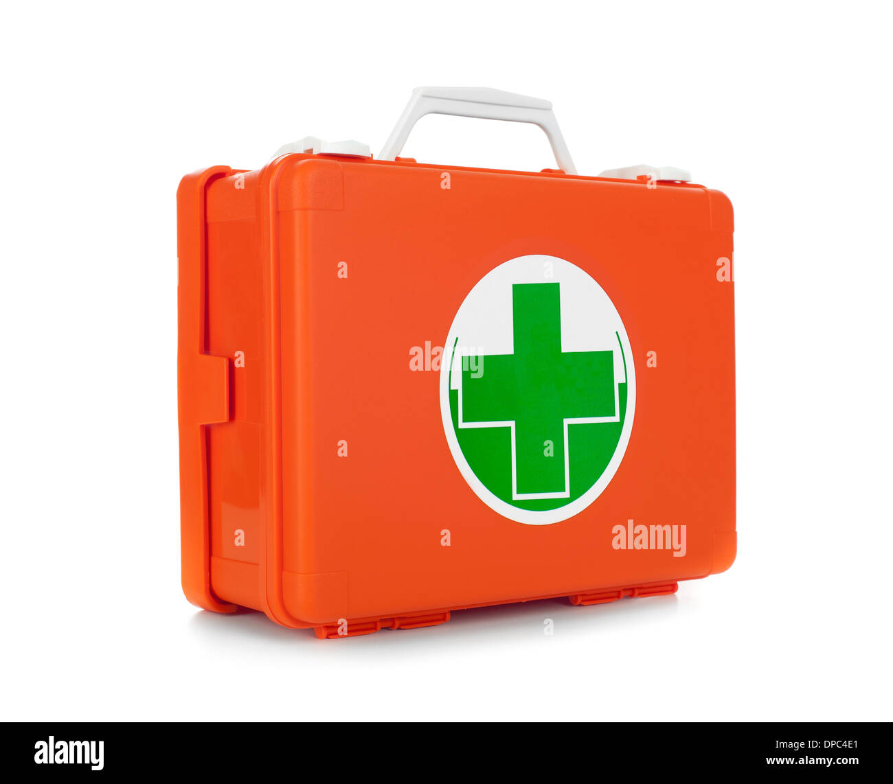 Trousse de premiers soins isolé sur fond blanc Banque D'Images