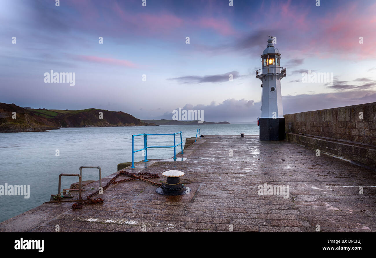 Le phare à Mevagissey, sur la côte sud des Cornouailles Banque D'Images