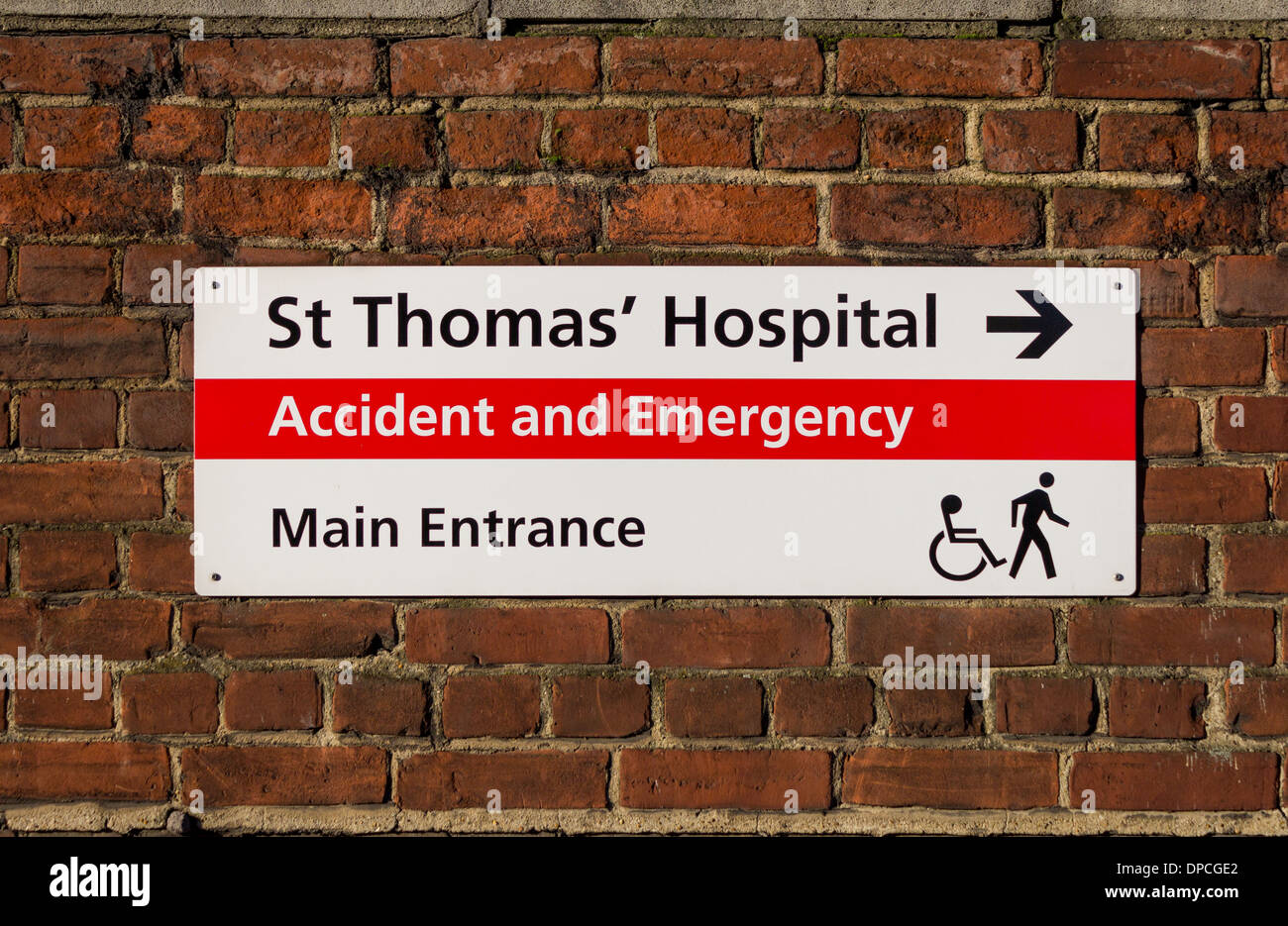 Londres, UK - 11h Janvier 2013 : un gros plan sur un signe par l'Hôpital St Thomas à Londres Banque D'Images
