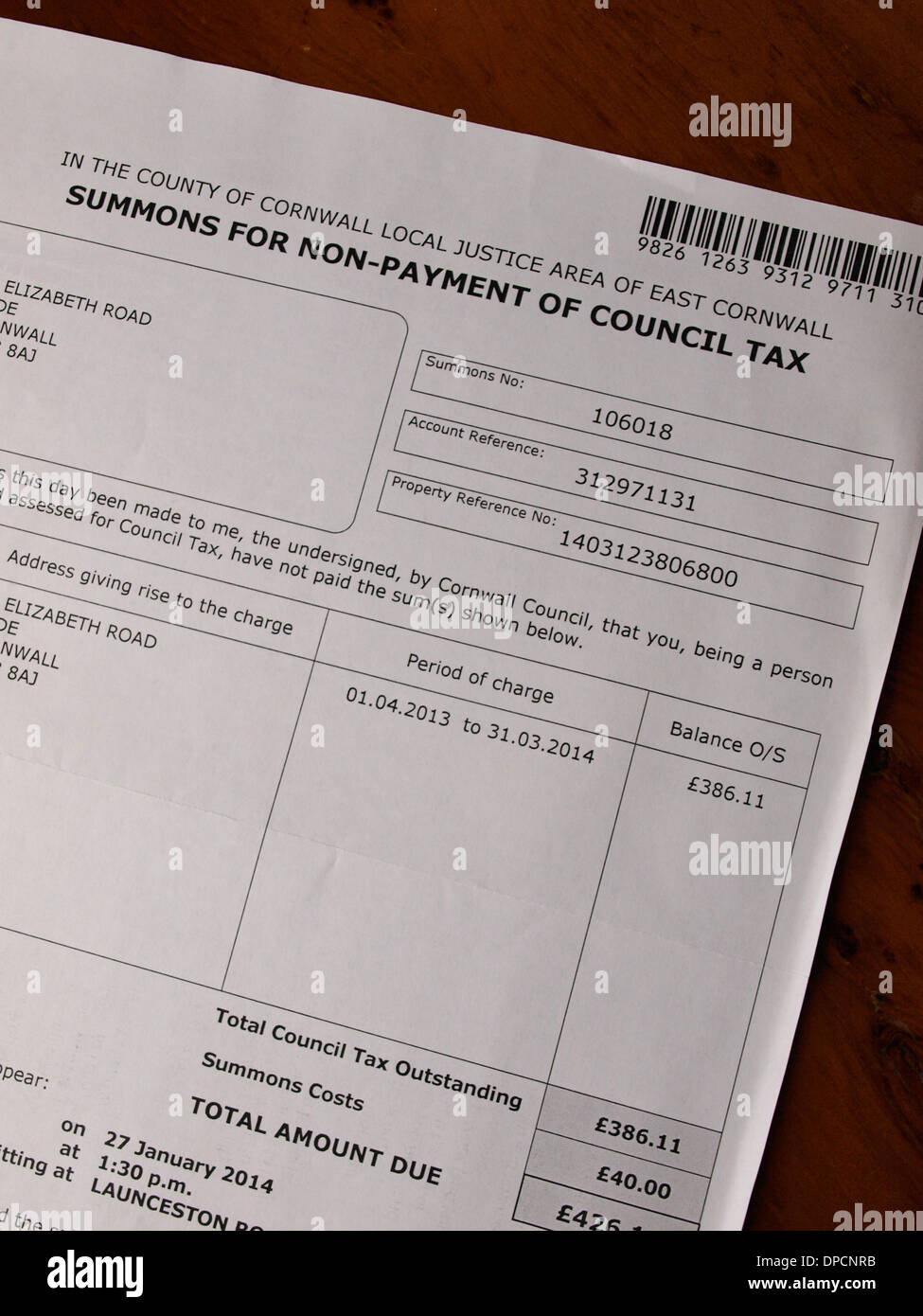 Cité à comparaître pour non-paiement de l'impôt de conseil Cornwall County Council, (les noms ont été retirés pour la sécurité) Banque D'Images