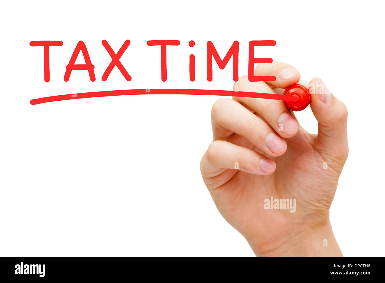 La main d'impôt avec marqueur rouge sur transparent essuyer. Banque D'Images